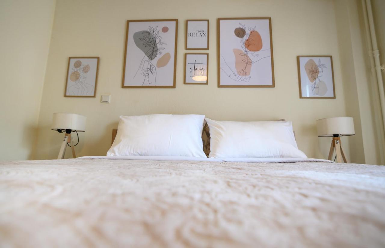 Yellow Fresh Apartment-City Center อเล็กซานโดรโพลิส ภายนอก รูปภาพ