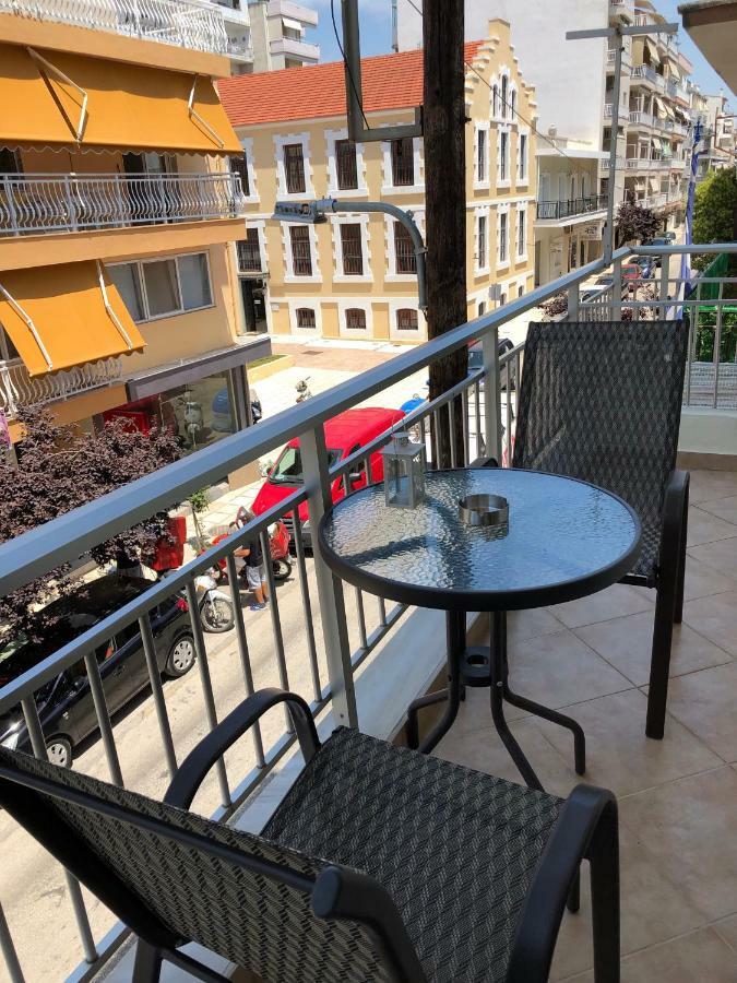 Yellow Fresh Apartment-City Center อเล็กซานโดรโพลิส ภายนอก รูปภาพ