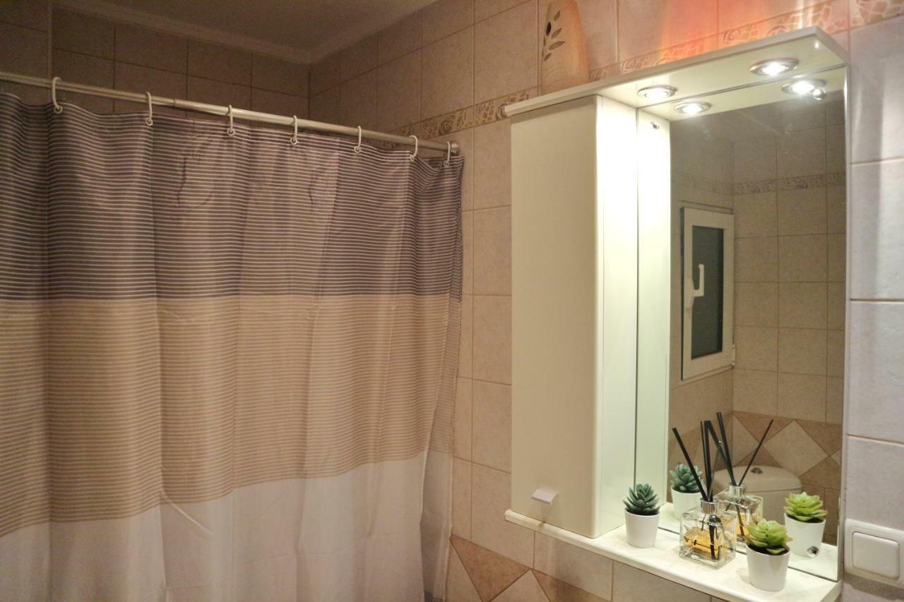Yellow Fresh Apartment-City Center อเล็กซานโดรโพลิส ภายนอก รูปภาพ