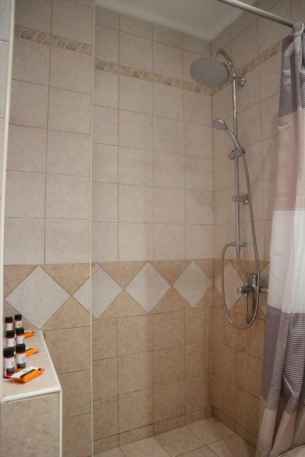 Yellow Fresh Apartment-City Center อเล็กซานโดรโพลิส ภายนอก รูปภาพ