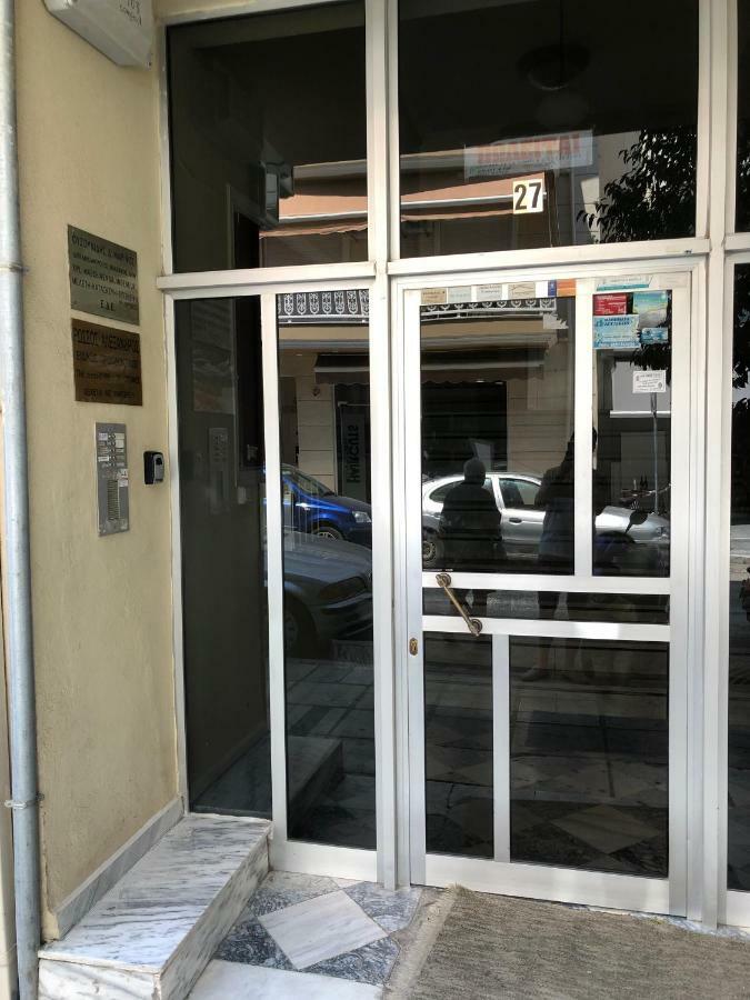 Yellow Fresh Apartment-City Center อเล็กซานโดรโพลิส ภายนอก รูปภาพ